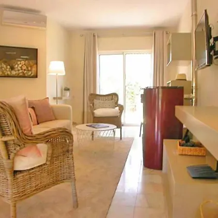 Sleeps 6 Air Con Wifi T607860 *